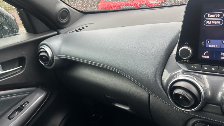 Nissan Juke 1.0 DiG-T 114 Tekna 5dr DCT Petrol Hatchback